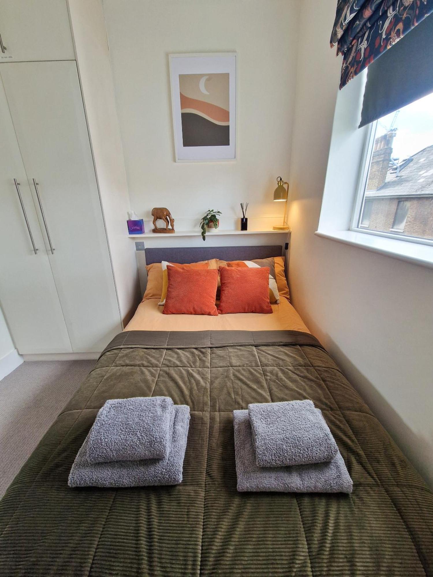1-Bed Apartment, Close To Kensington Olympia With Free Wi-Fi & Netflix Londres Exterior foto