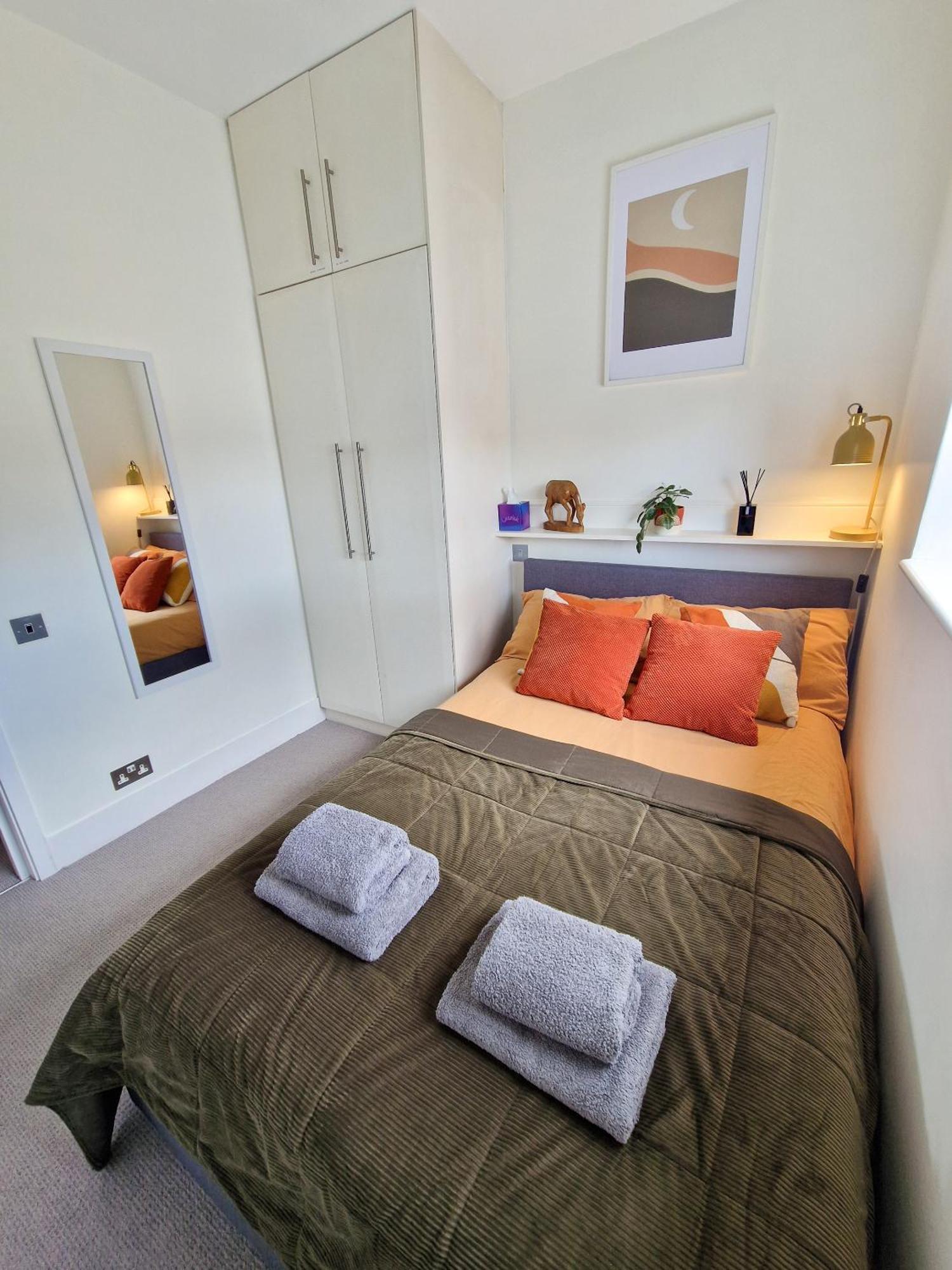1-Bed Apartment, Close To Kensington Olympia With Free Wi-Fi & Netflix Londres Exterior foto