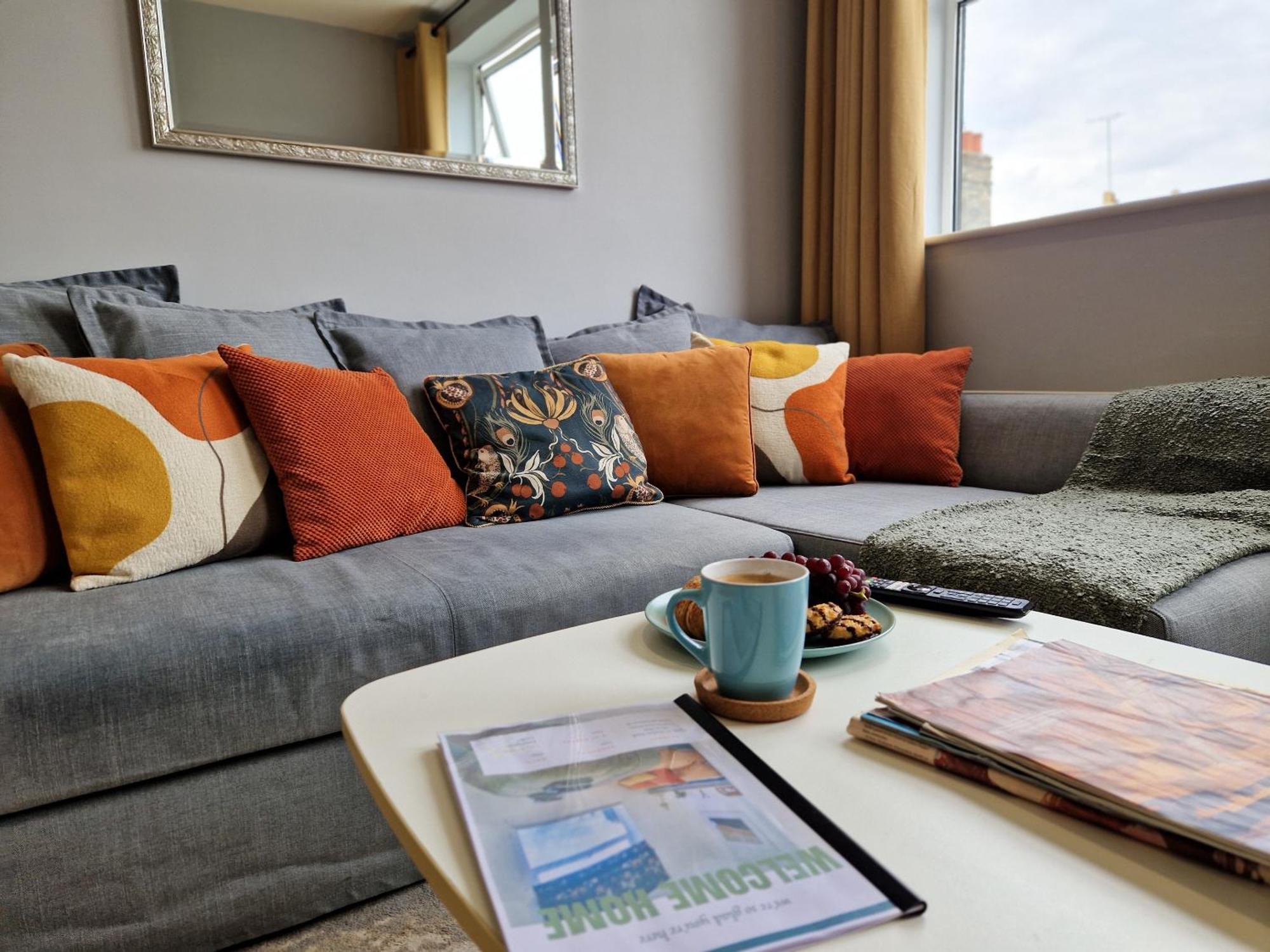 1-Bed Apartment, Close To Kensington Olympia With Free Wi-Fi & Netflix Londres Exterior foto